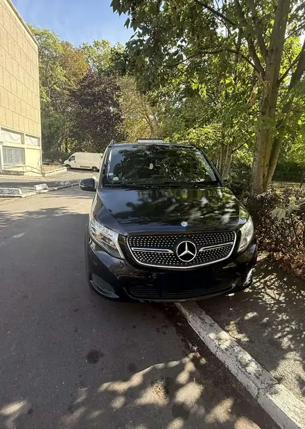 Mercedes-Benz V 250