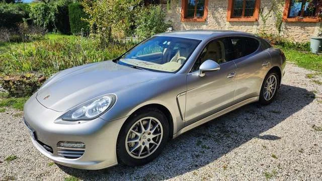 Porsche Panamera undefined