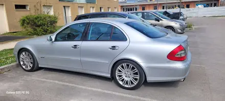 Mercedes-Benz 220