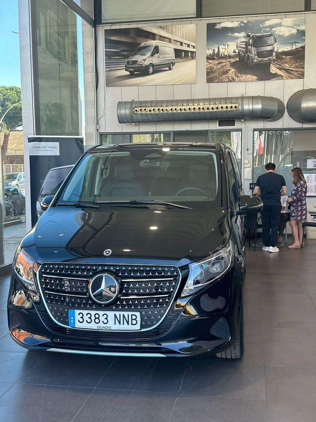 Mercedes-Benz V 220