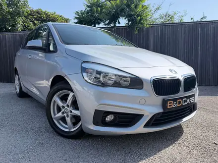 BMW 216