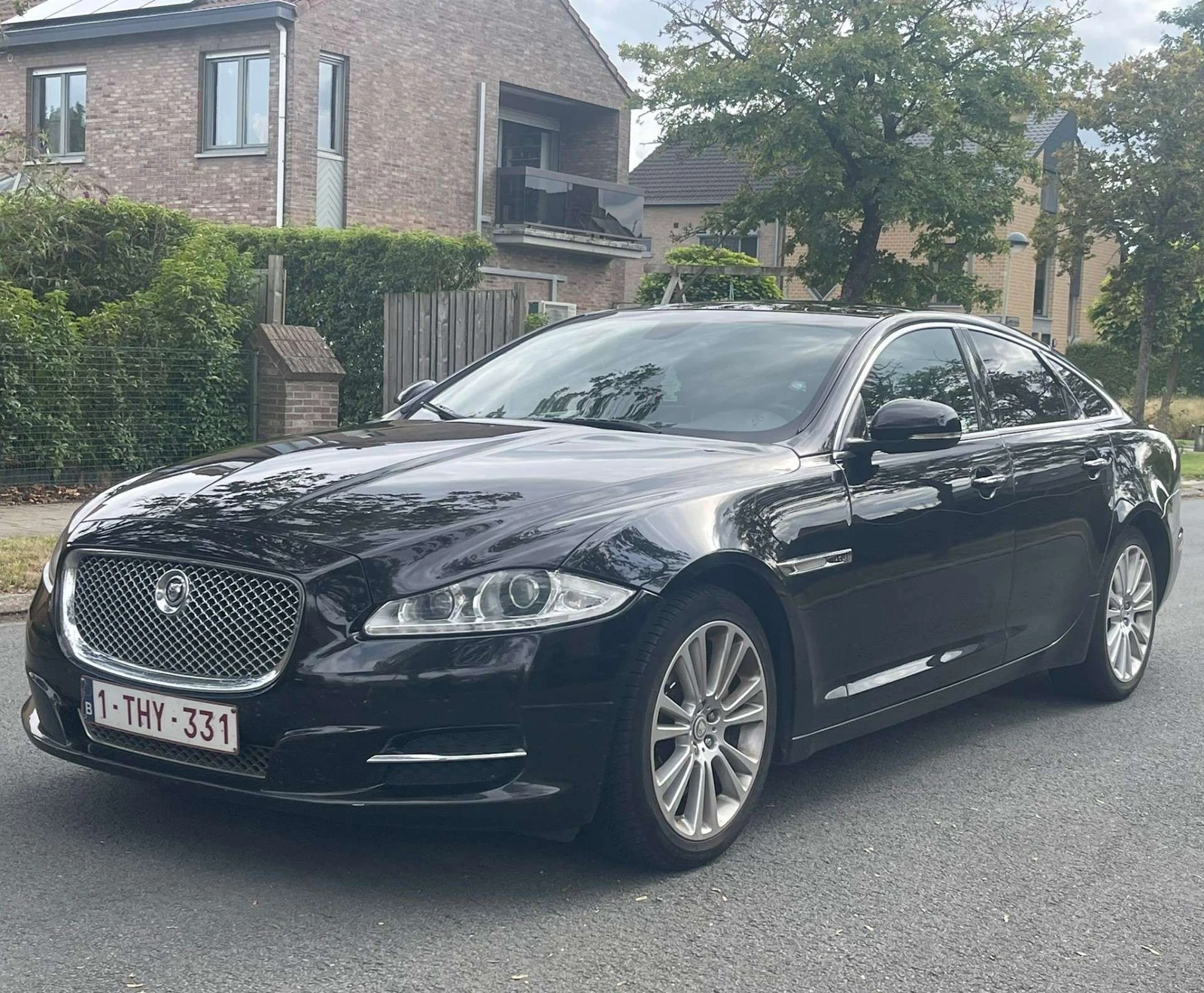 Jaguar XJ