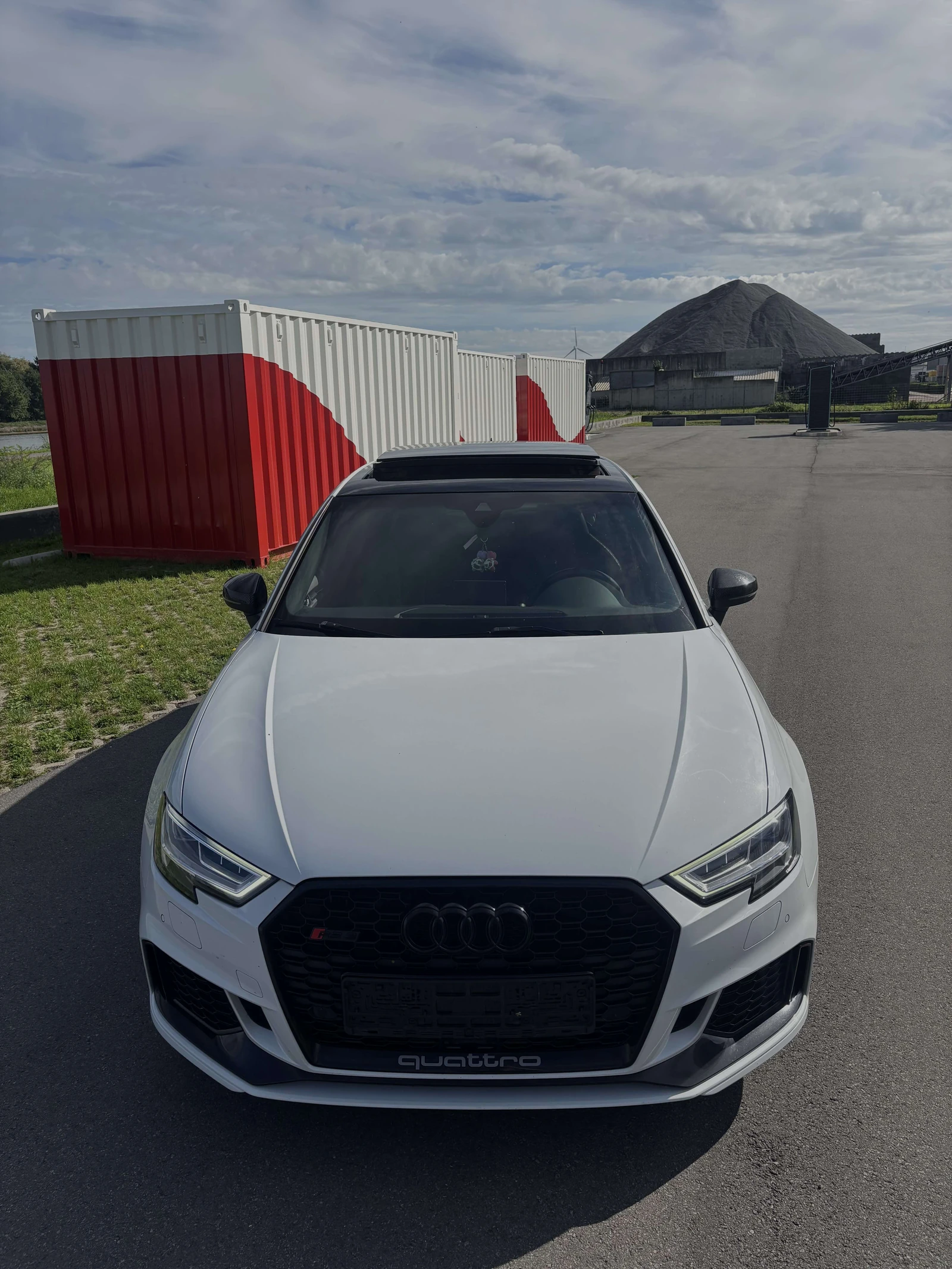 Audi RS3 undefined