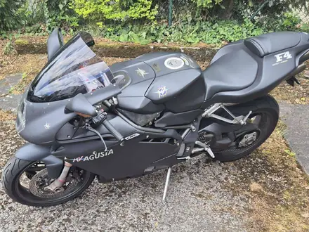 MV Agusta F4 750