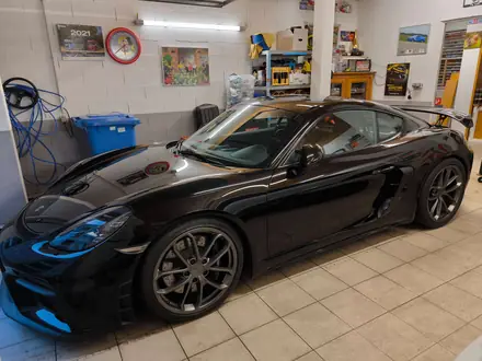 Porsche Cayman