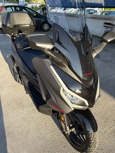 Honda Forza 350