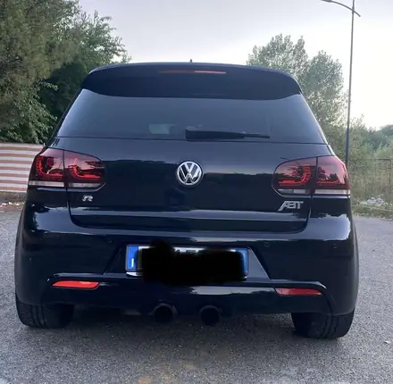 Volkswagen Golf R