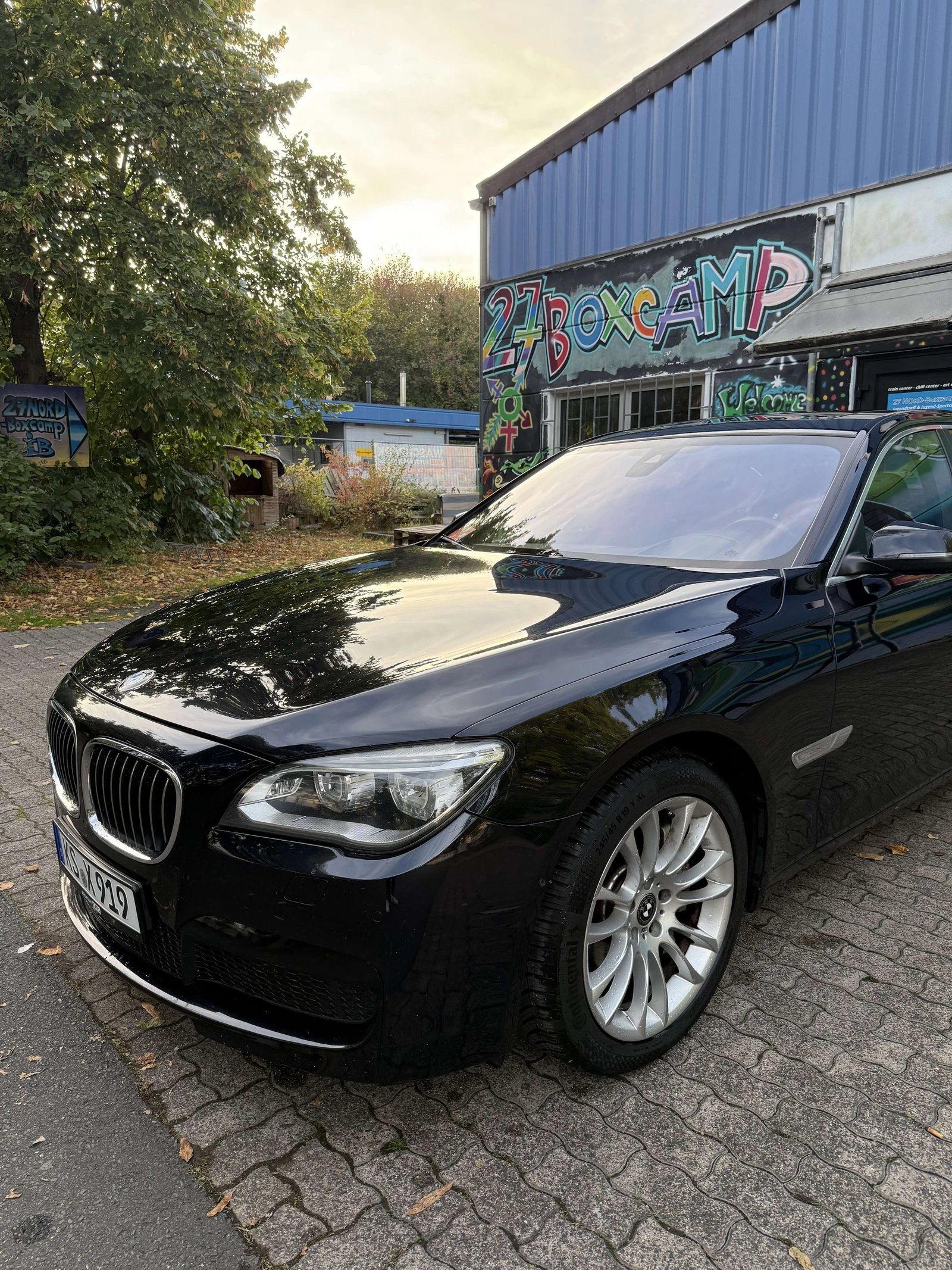 BMW 750