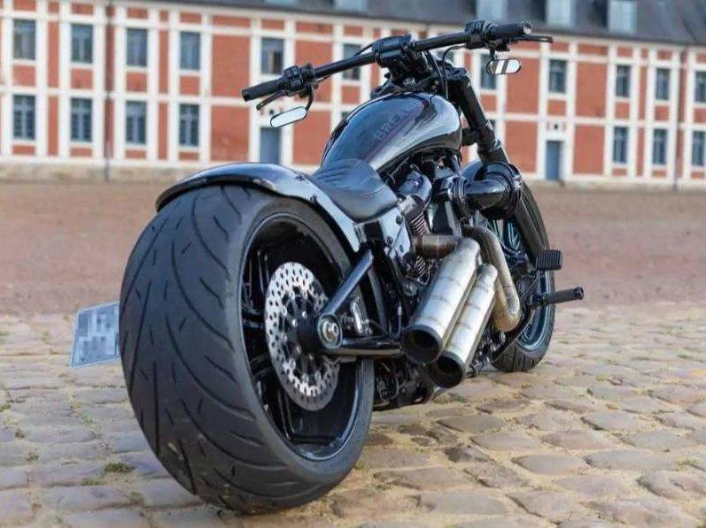 Harley-Davidson Breakout