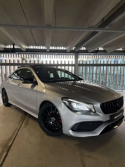 Mercedes-Benz CLA 180