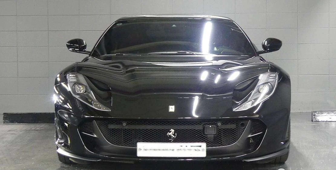 Ferrari 812 undefined