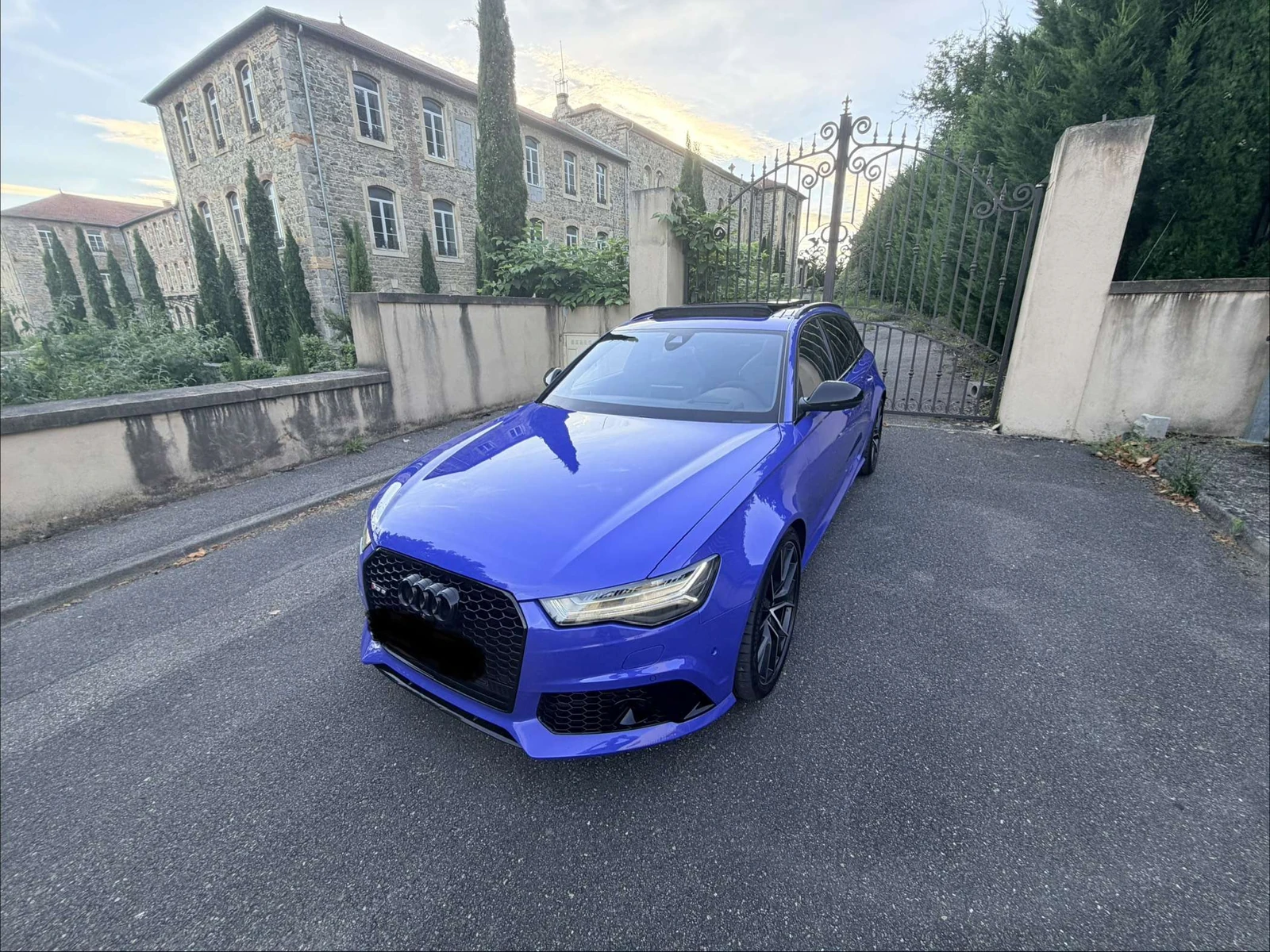 Audi RS6 undefined