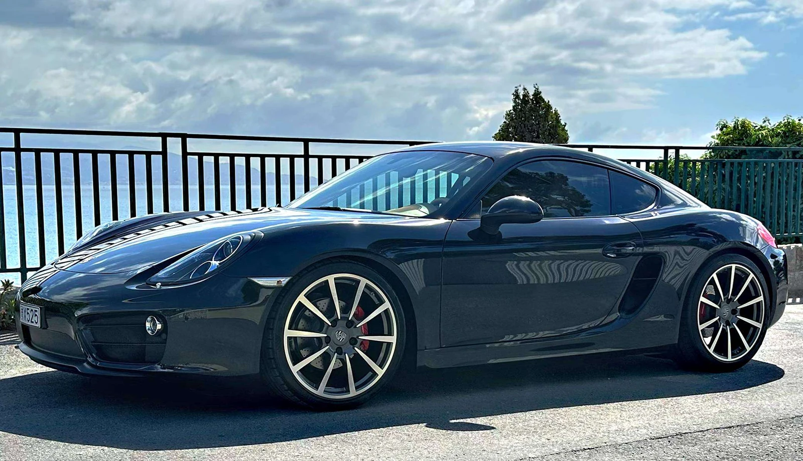 Porsche Cayman undefined