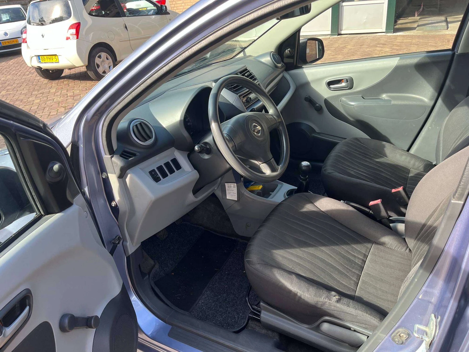 Nissan Pixo