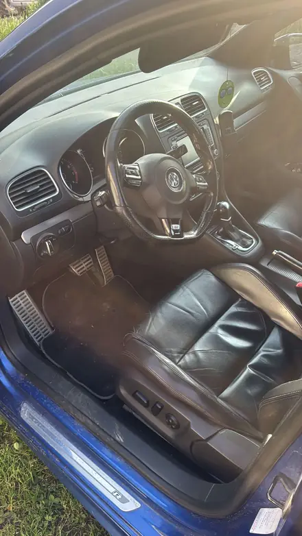 Volkswagen Golf R