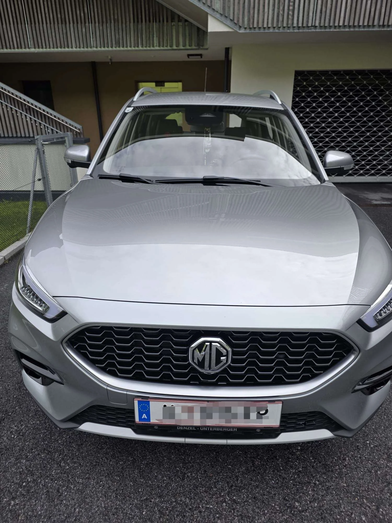 MG ZS