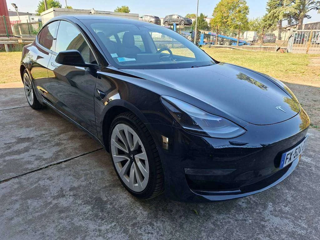 Tesla Model 3 undefined
