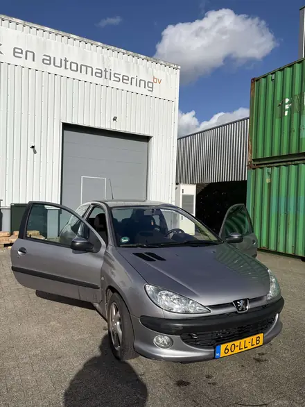 Peugeot 206