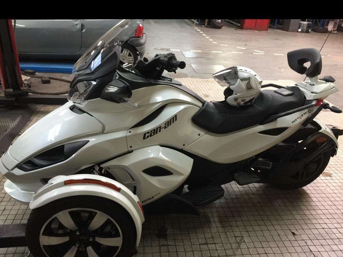 Can-Am Spyder ST Limited