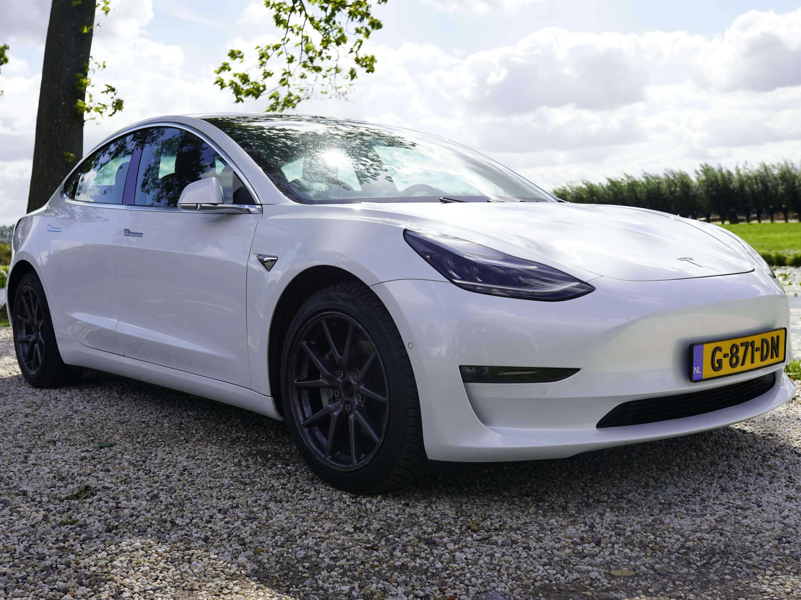 Tesla Model 3 undefined