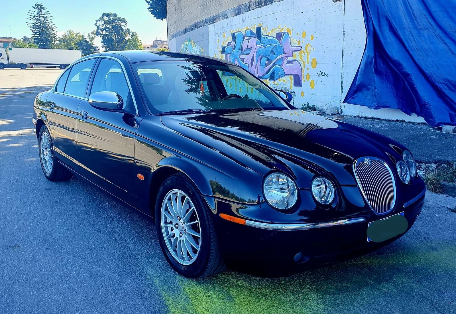 Jaguar Sovereign