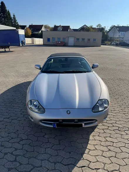 Jaguar XK8