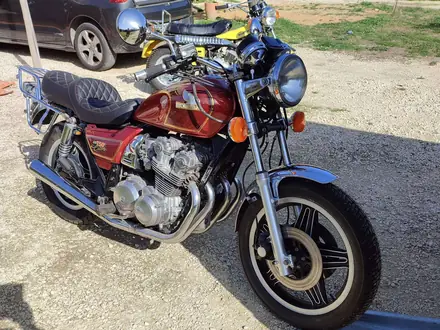 Honda CB 1