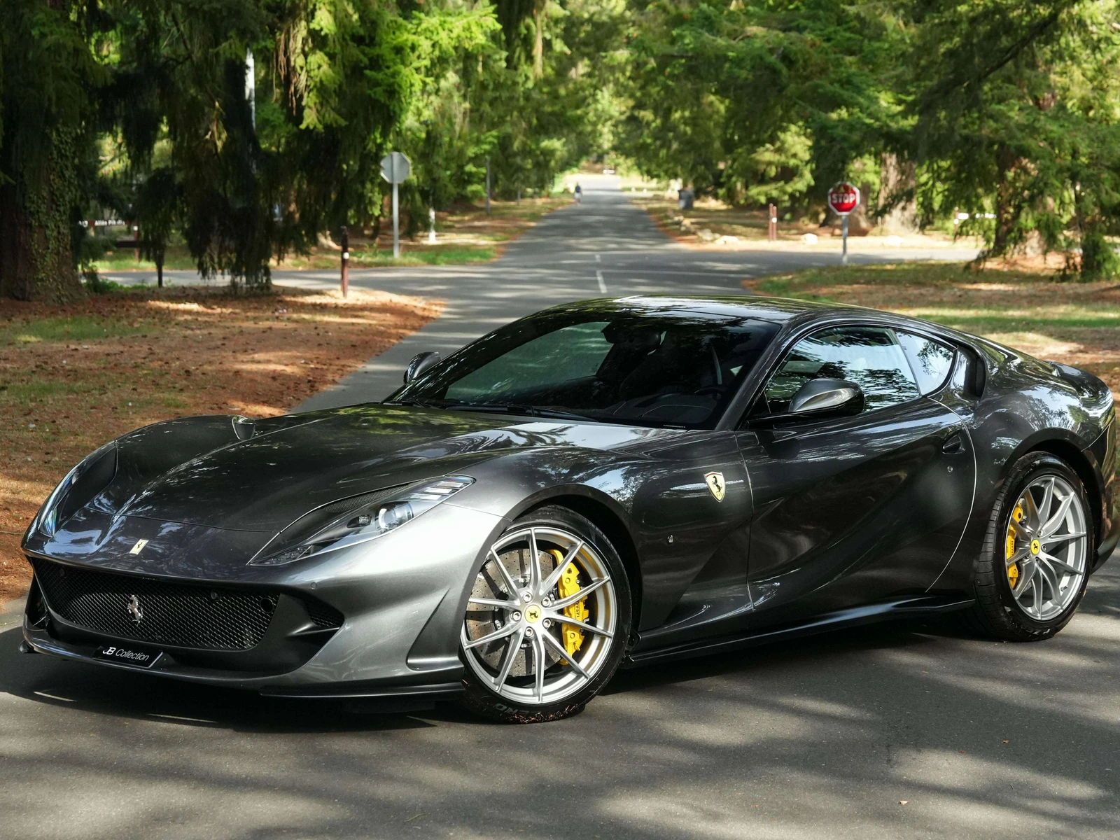 Ferrari 812 undefined