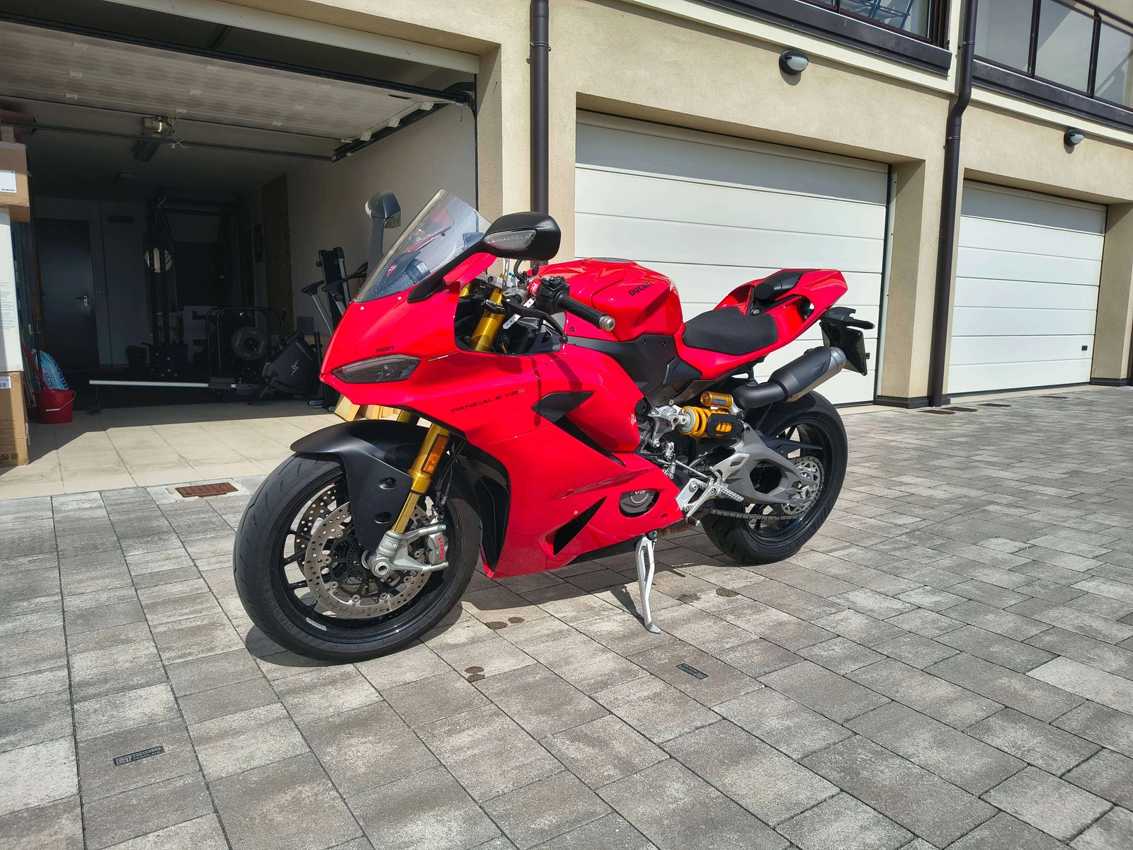 Ducati Panigale V2