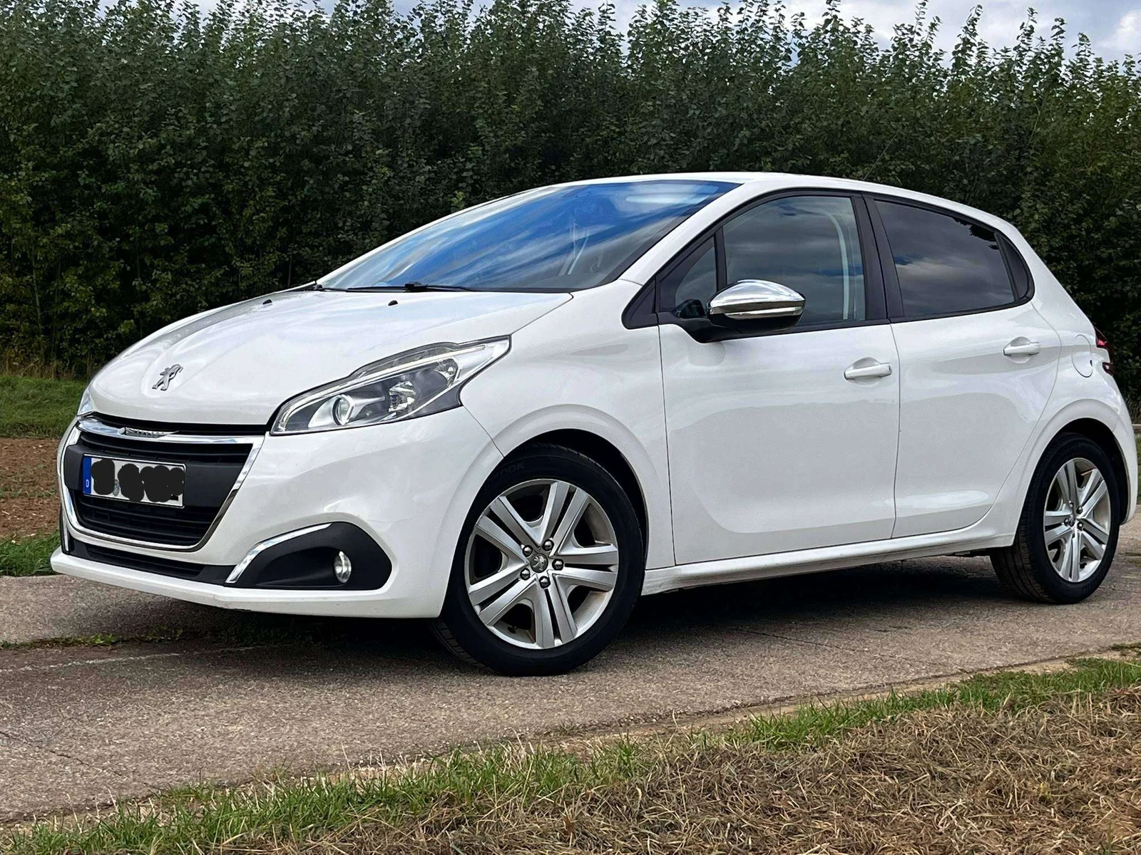 Peugeot 208 undefined