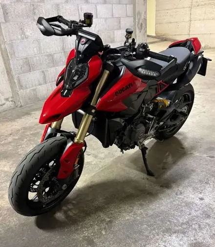 Ducati Hypermotard 950