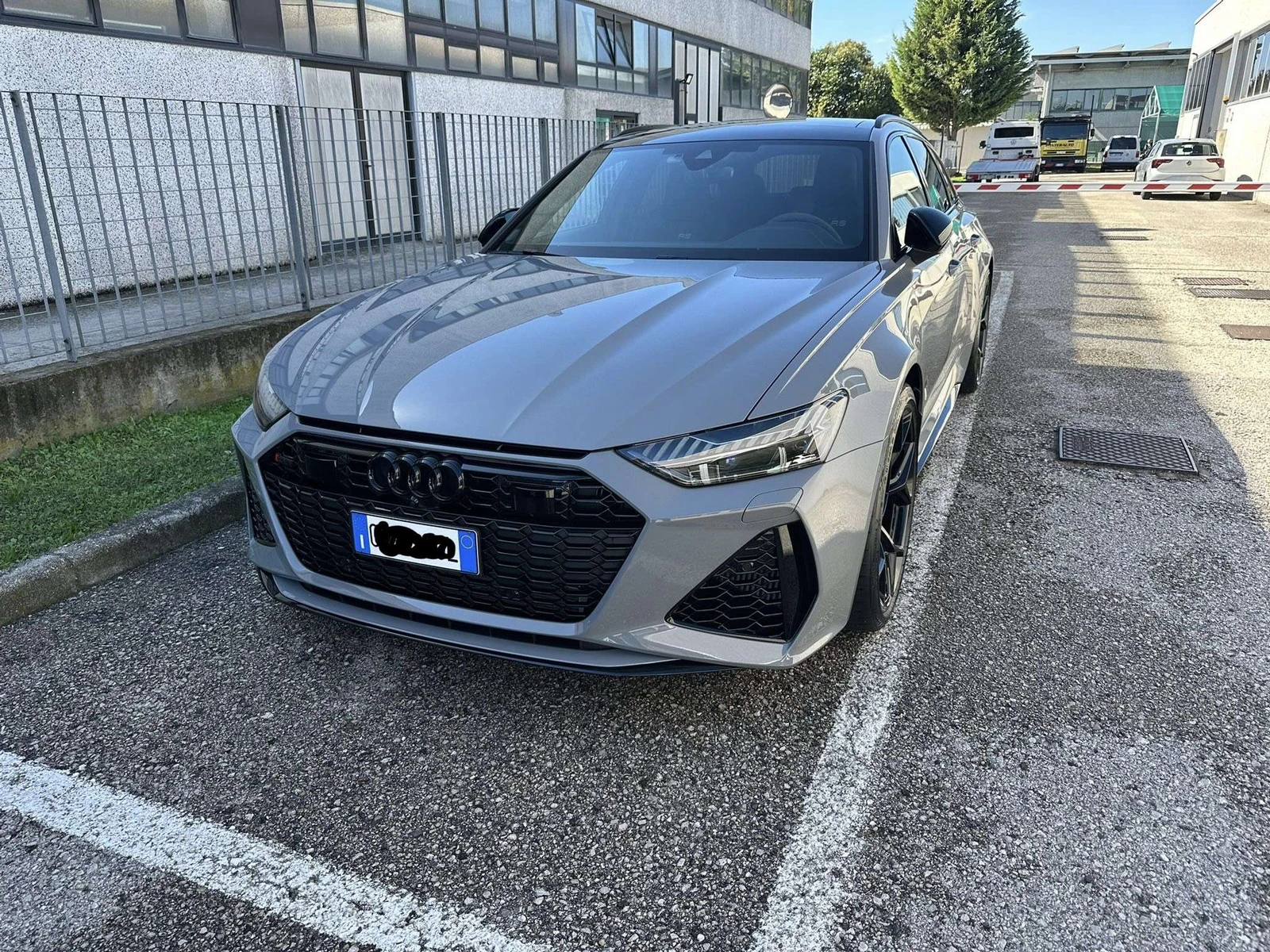 Audi RS6 undefined