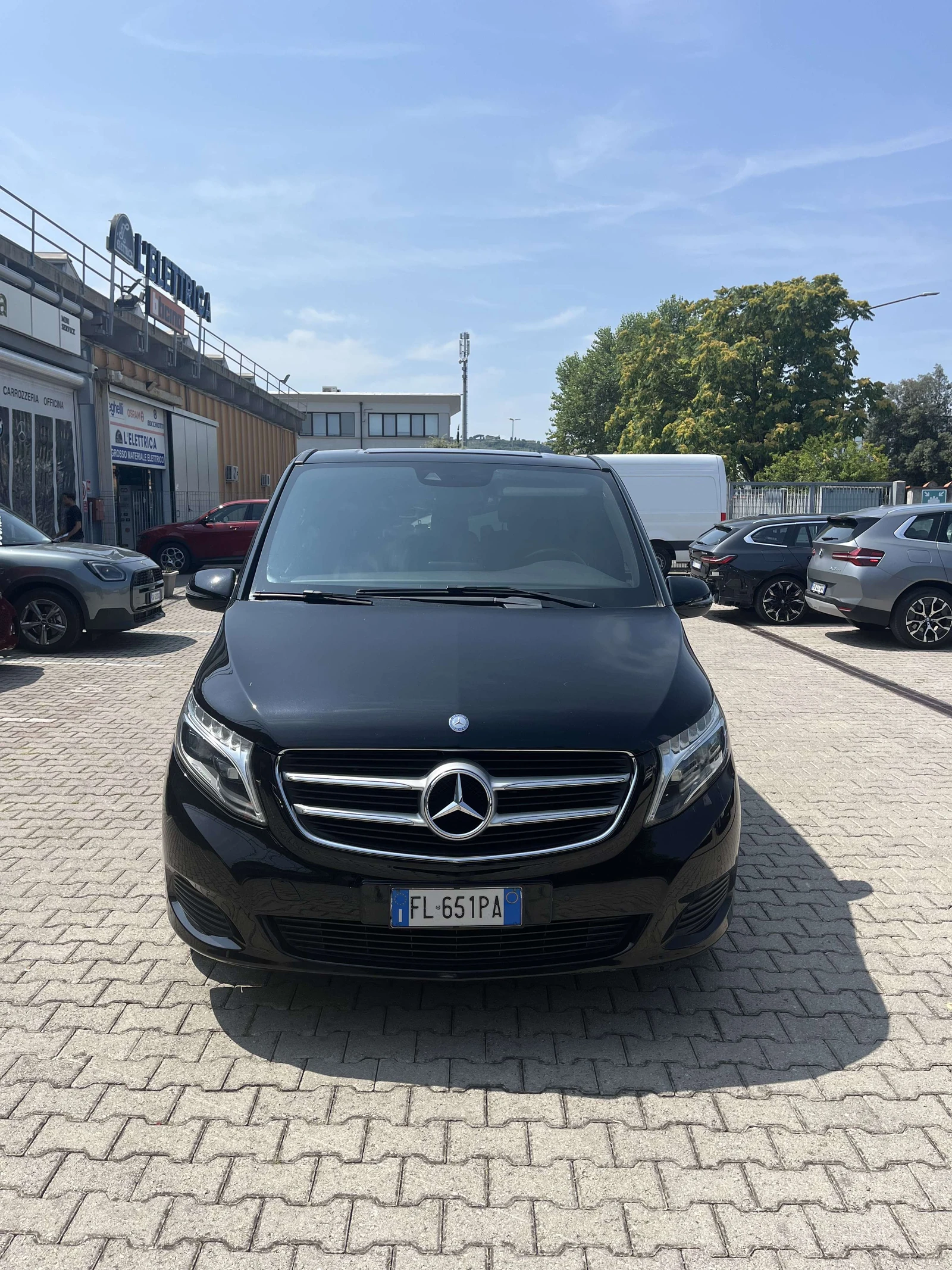 Mercedes-Benz V 250