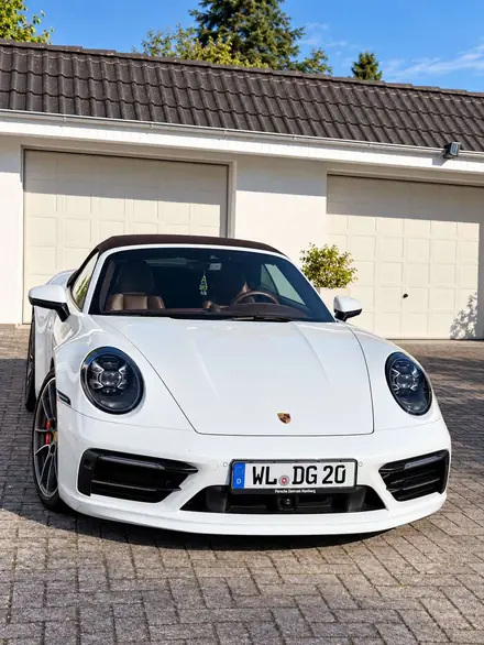 Porsche 992
