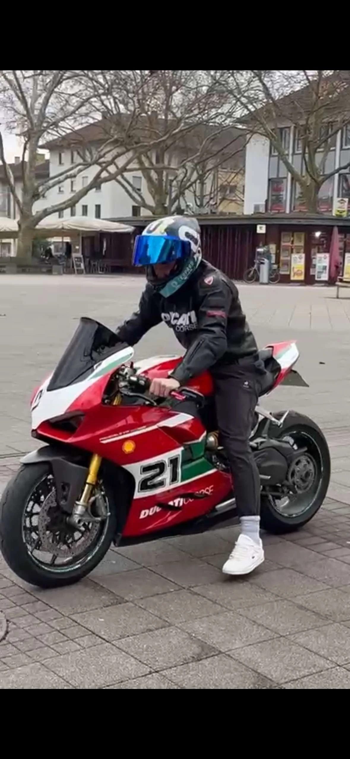 Ducati Panigale V2 Bayliss Anniversary