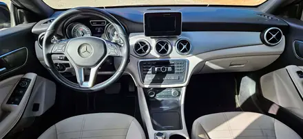 Mercedes-Benz CLA 220