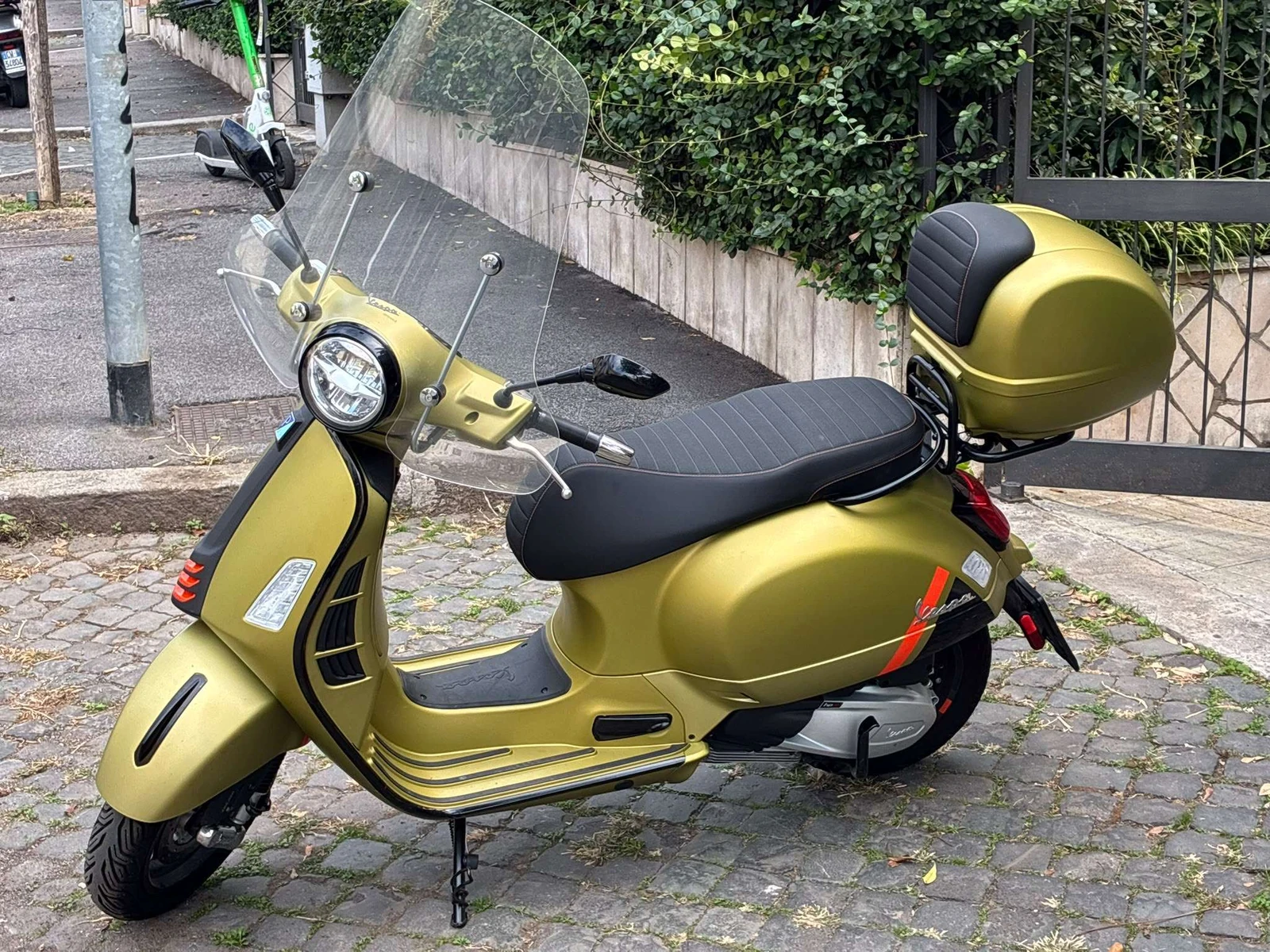 Vespa GTS Super Sport 300