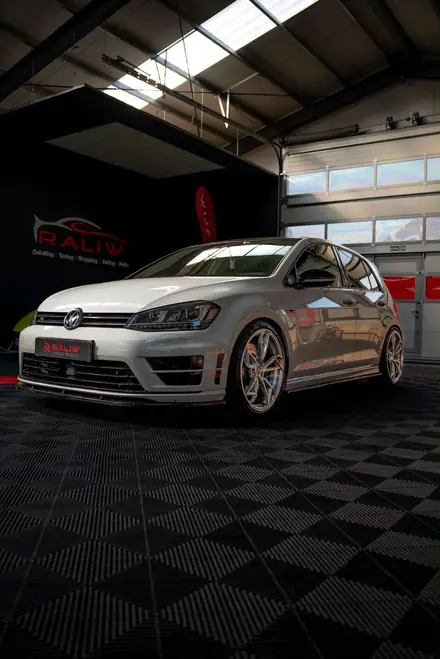 Volkswagen Golf R