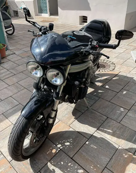Triumph Speed Triple 900