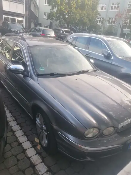 Jaguar X-Type