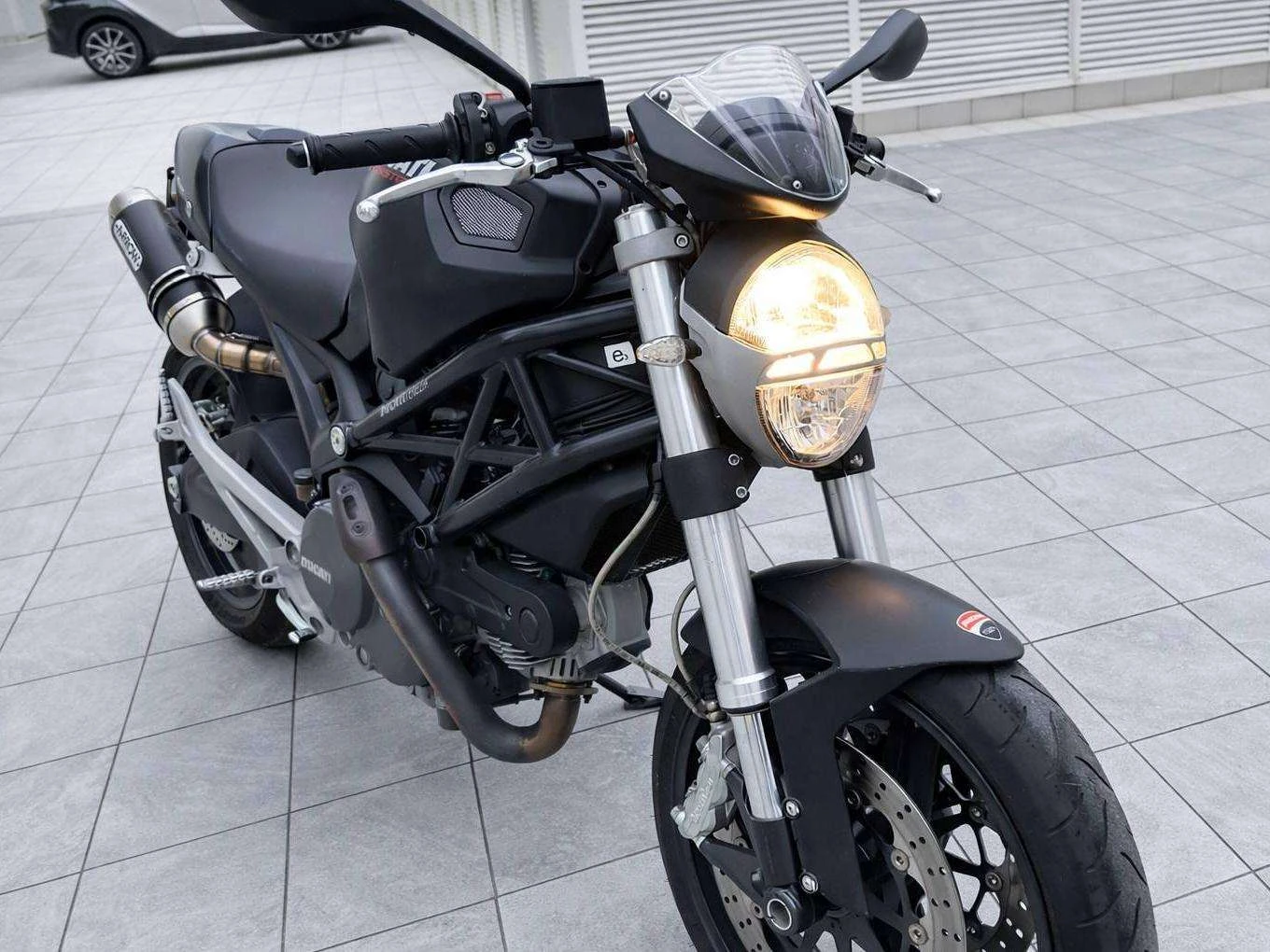 Ducati Monster 696