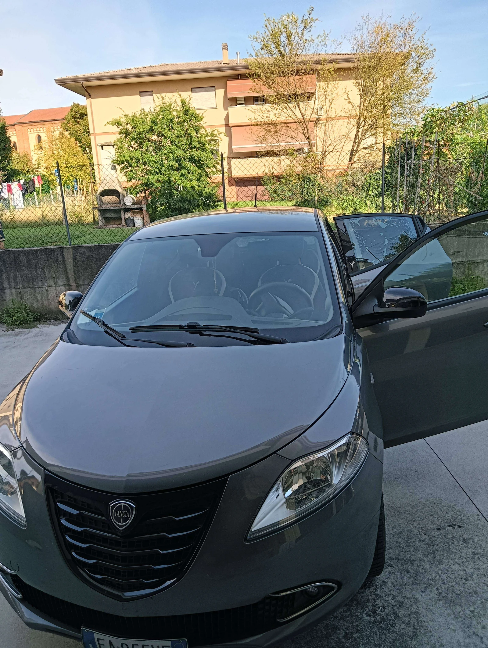 Lancia Ypsilon