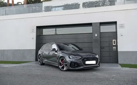 Audi RS4