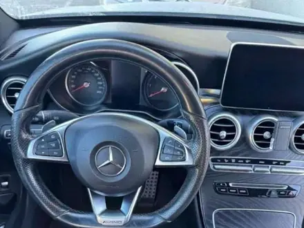 Mercedes-Benz 220