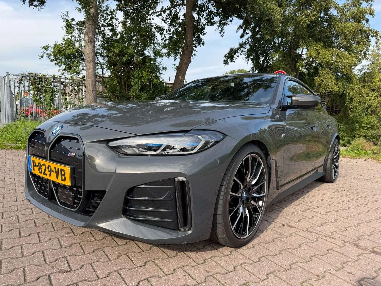 BMW i4