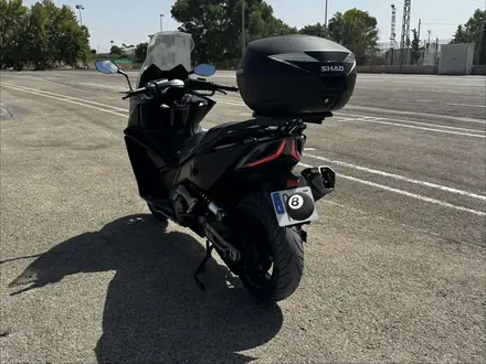 Kymco AK 550
