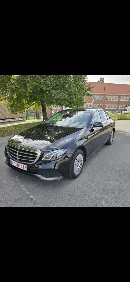 Mercedes-Benz 220