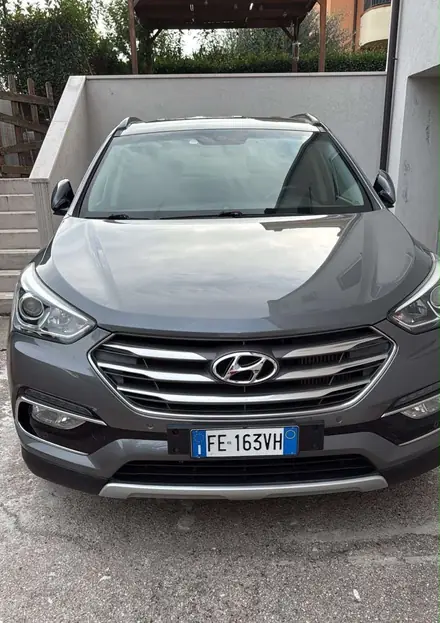 Hyundai SANTA FE