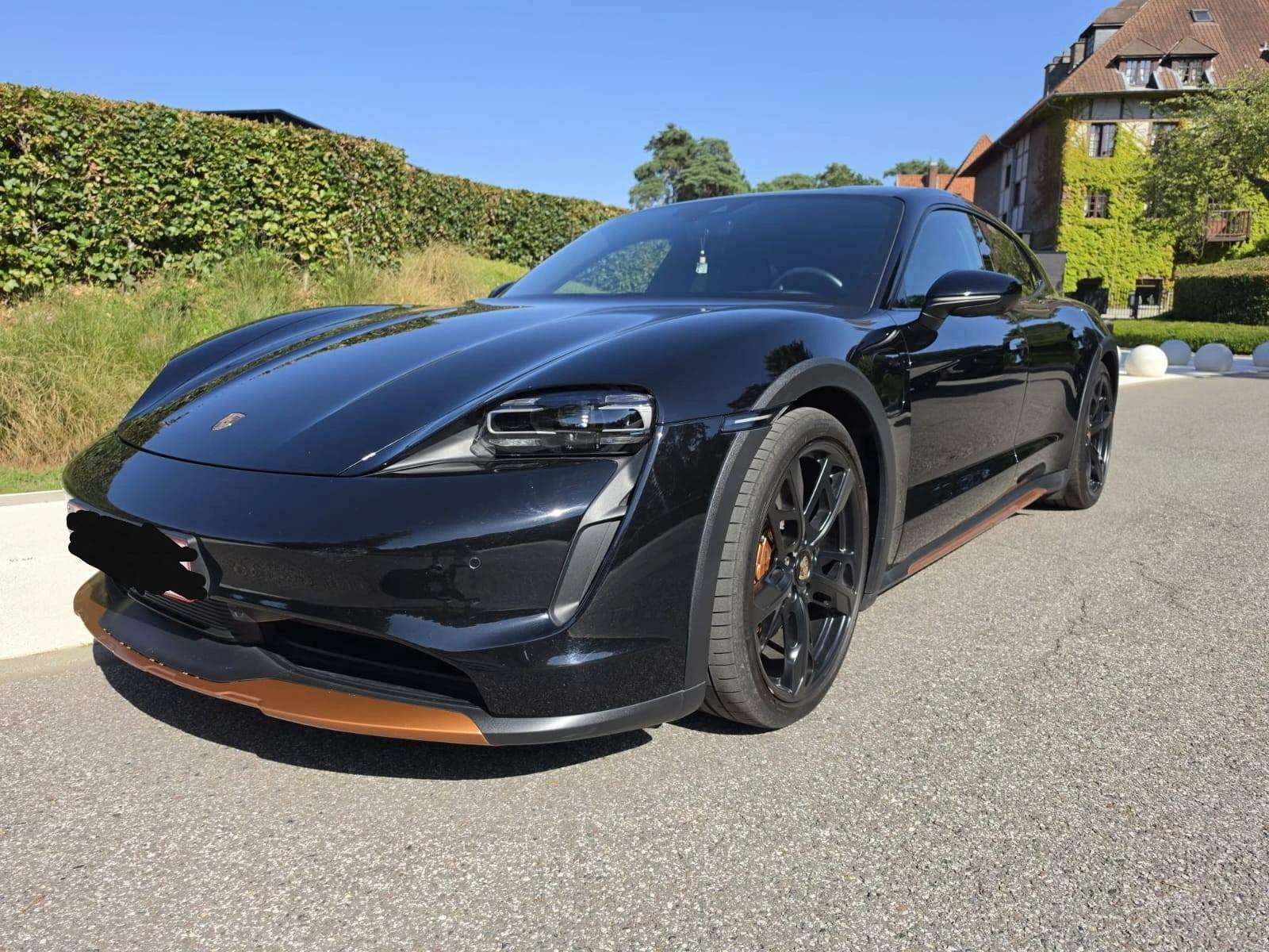 Porsche Taycan undefined