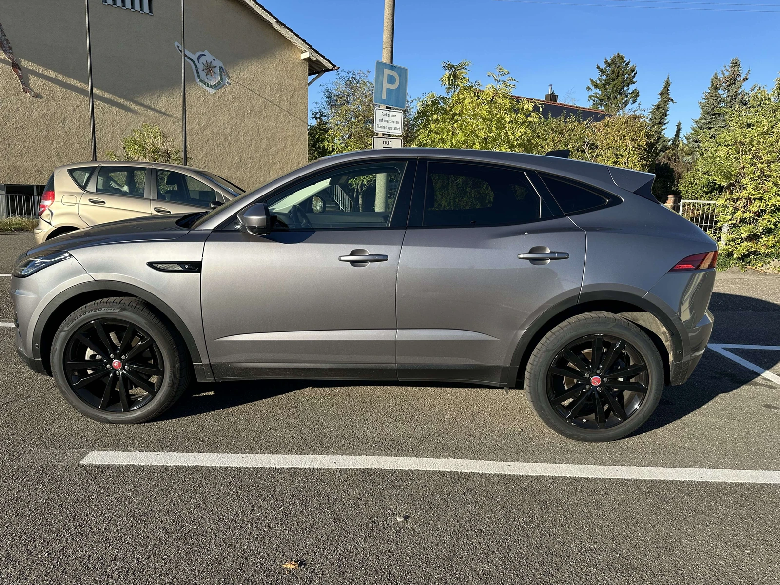 Jaguar E-Pace undefined